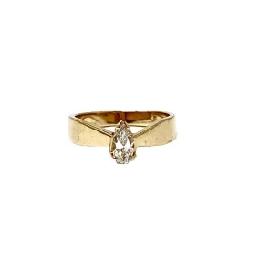 14K Gold Ring with 0.34ct Pear Shaped Diamond