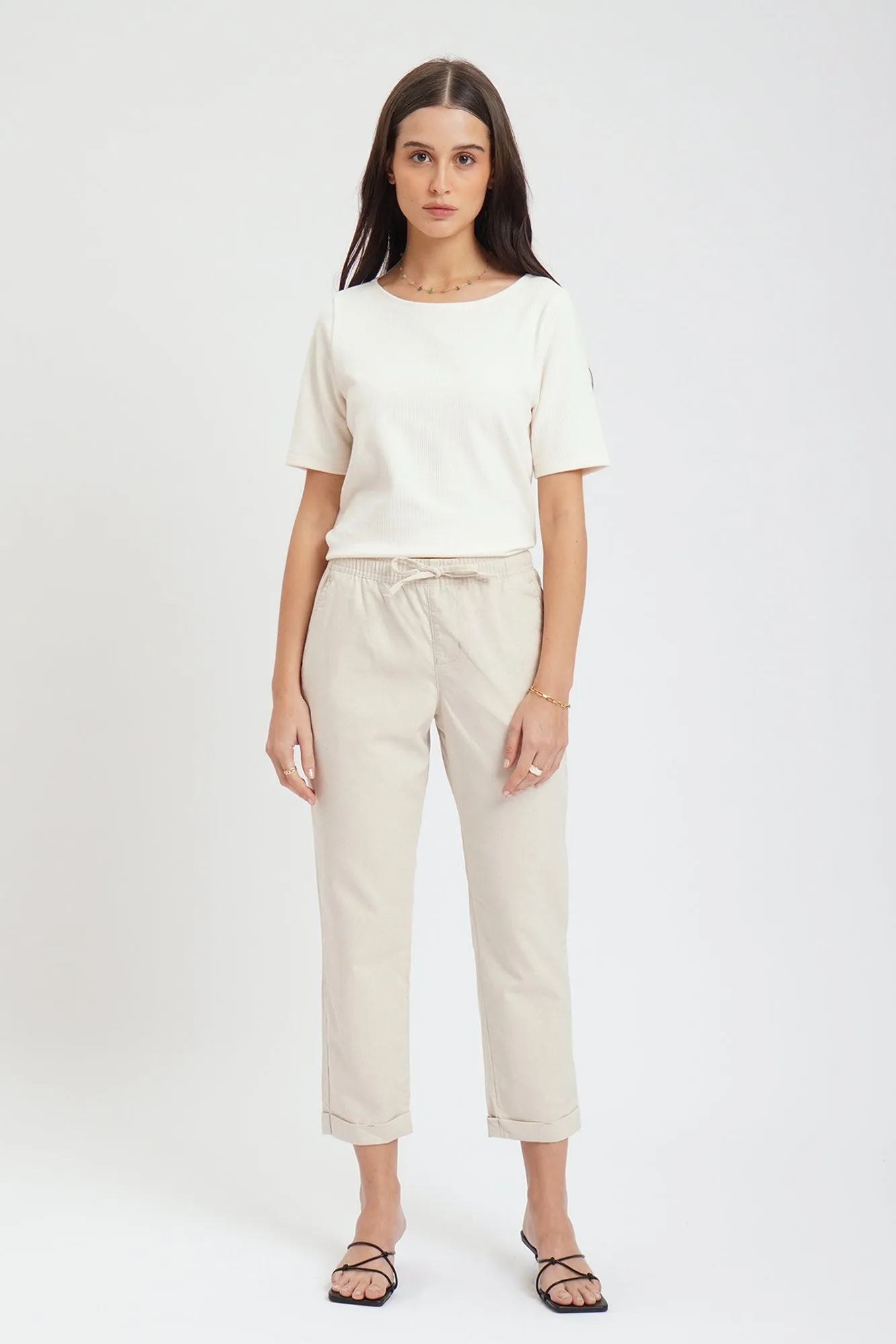 Chic Fit Linen Pull-On Trousers