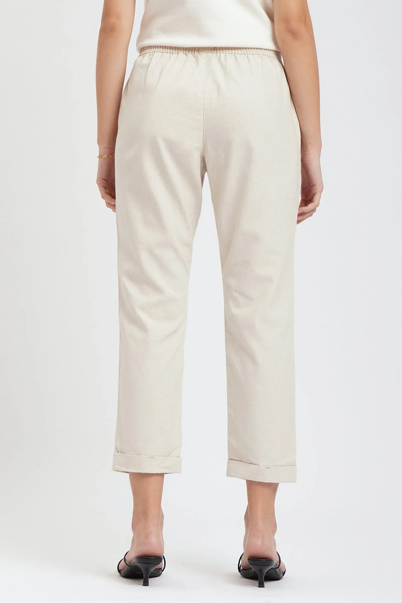 Chic Fit Linen Pull-On Trousers