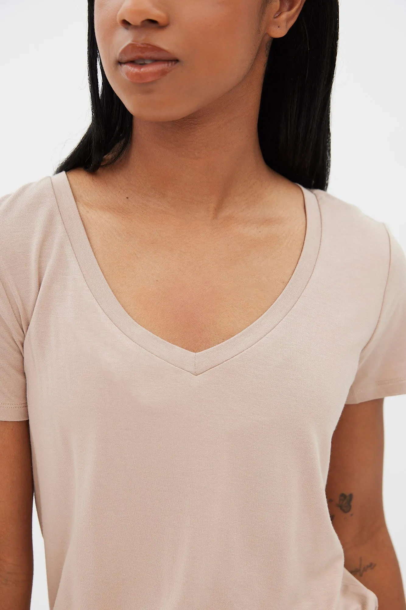 Short Sleeve V-Neck Relaxed Tee